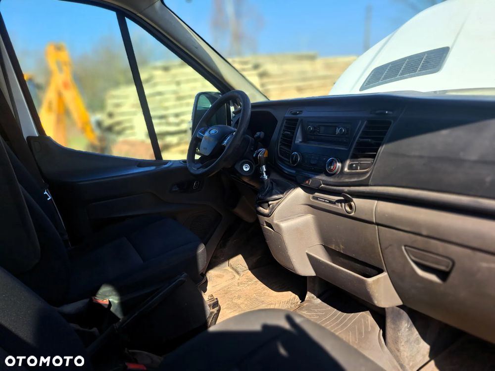 Ford Transit - 9