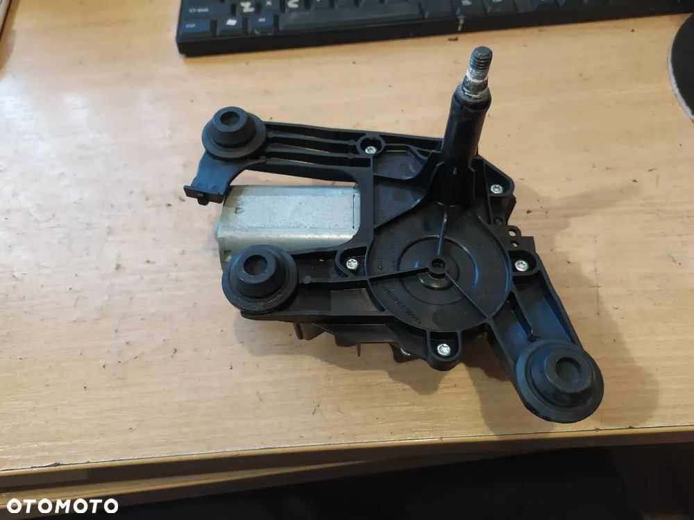 Silnik wycieraczki klapy bagażnika Peugeot 308 9680477480 - 3