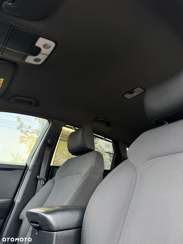 Kia Carens 1.7 CRDi XL 7os - 20