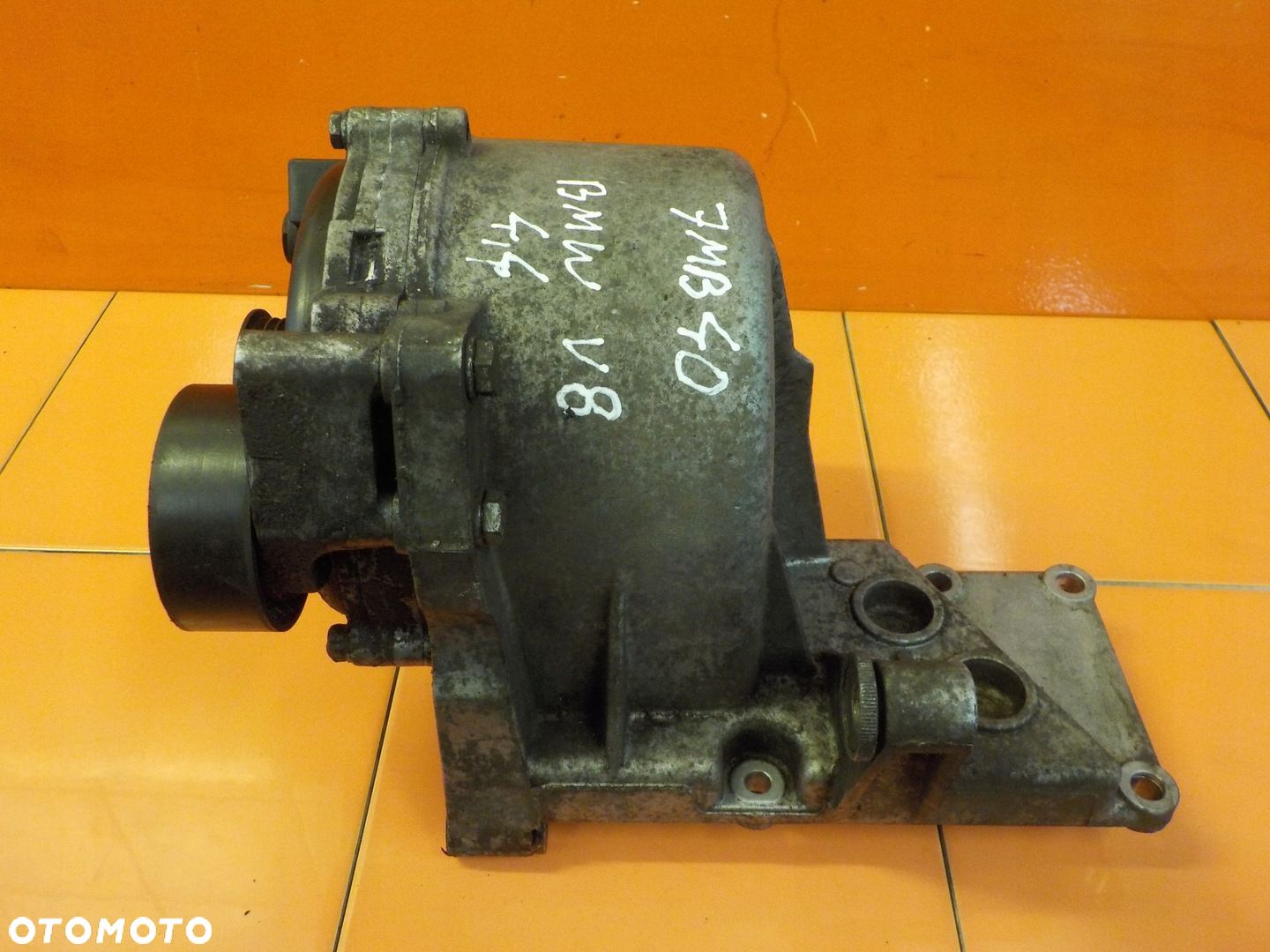 BMW 7 E65 X5 4.4 B V8 04r 333KM N62B44A alternator - 1