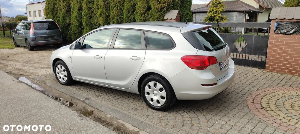 Opel Astra IV 1.3 CDTI Sport ecoFLEX - 2