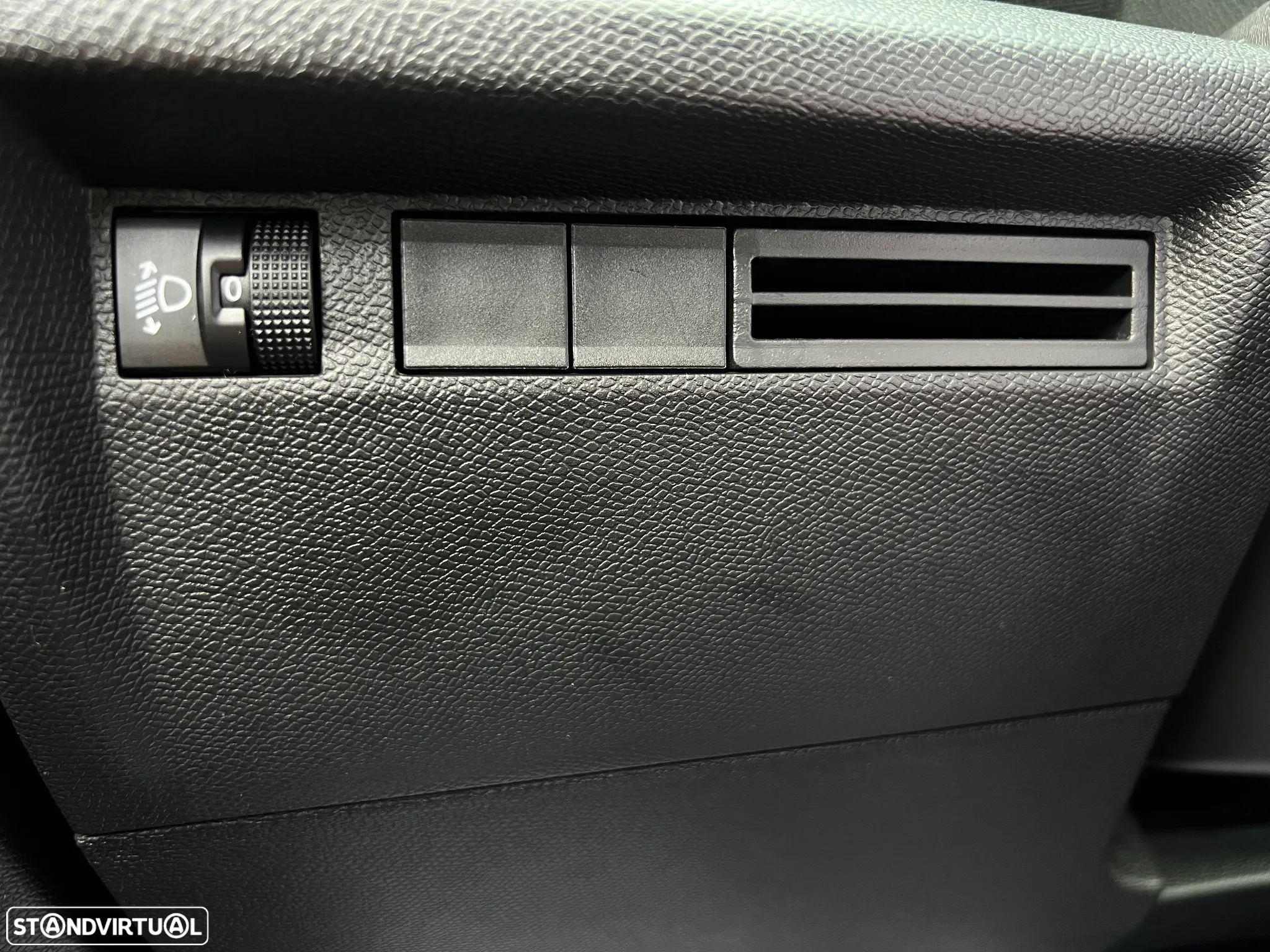 Citroën C4 1.2 PureTech Plus - 12