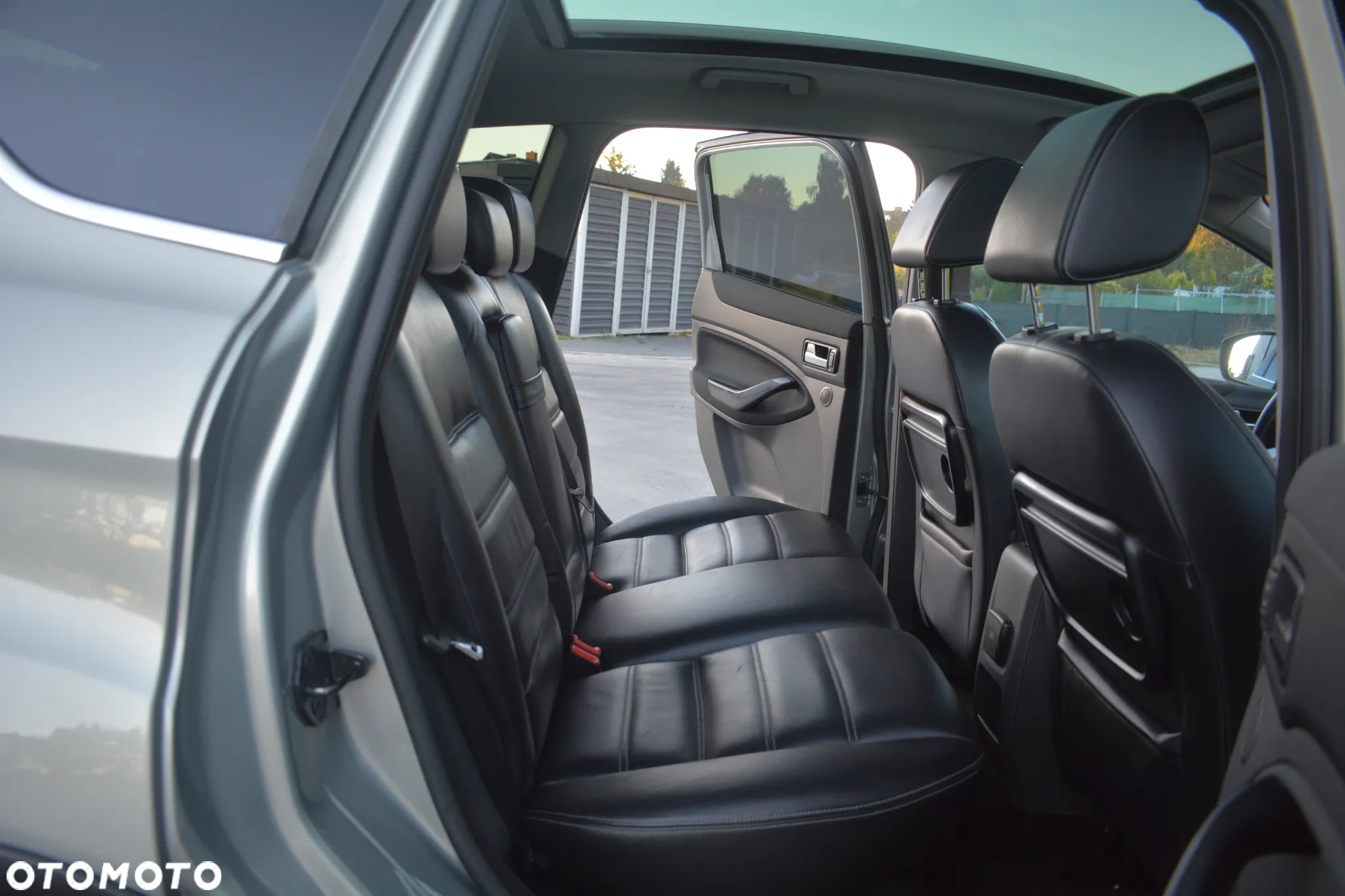 Ford Kuga 2.0 TDCi 4x4 Titanium - 24