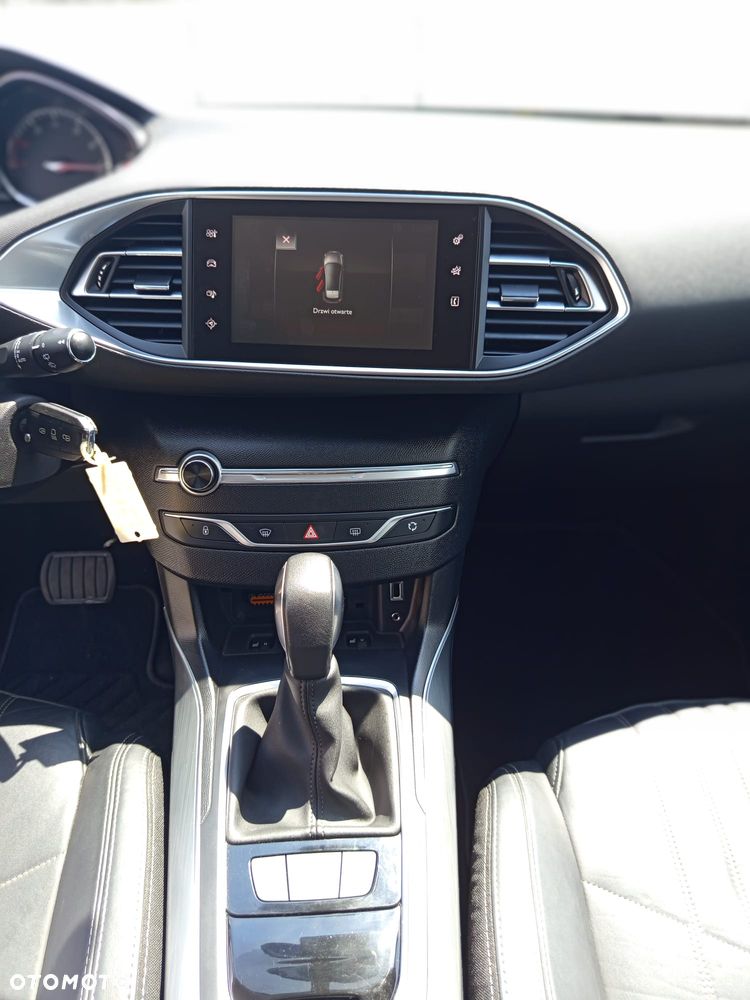 Peugeot 308 - 33