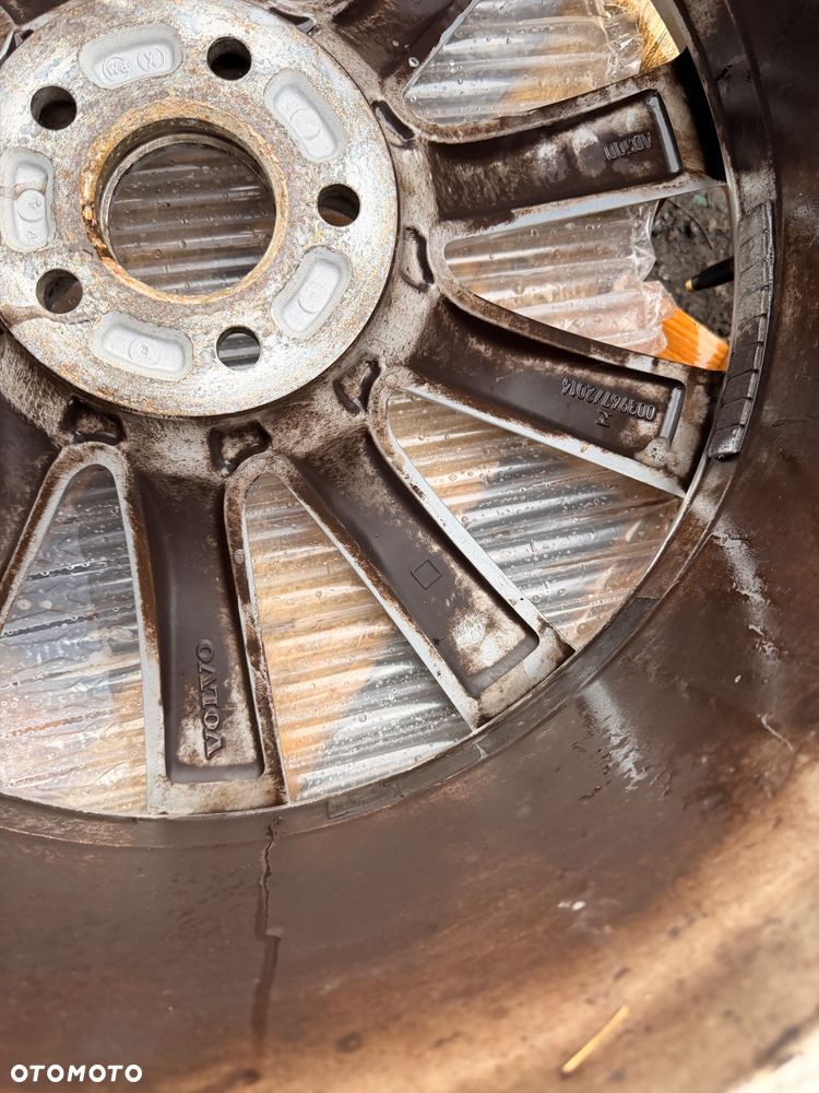 FELGA VOLVO XC90/S90/V90/XC60, 9Jx20h2 et38,5 Sprzedam jak w opisie felgę aluminiową o następujących parametrach:  Producent:VOLVO Model: XC90 II , S90, V90 31362277 - 8