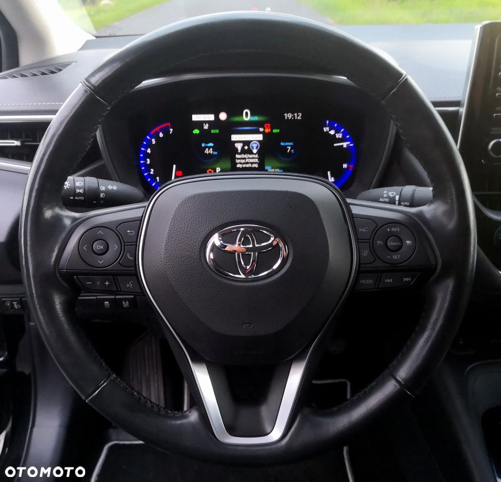 Toyota Corolla 1.8 Hybrid Executive - 16