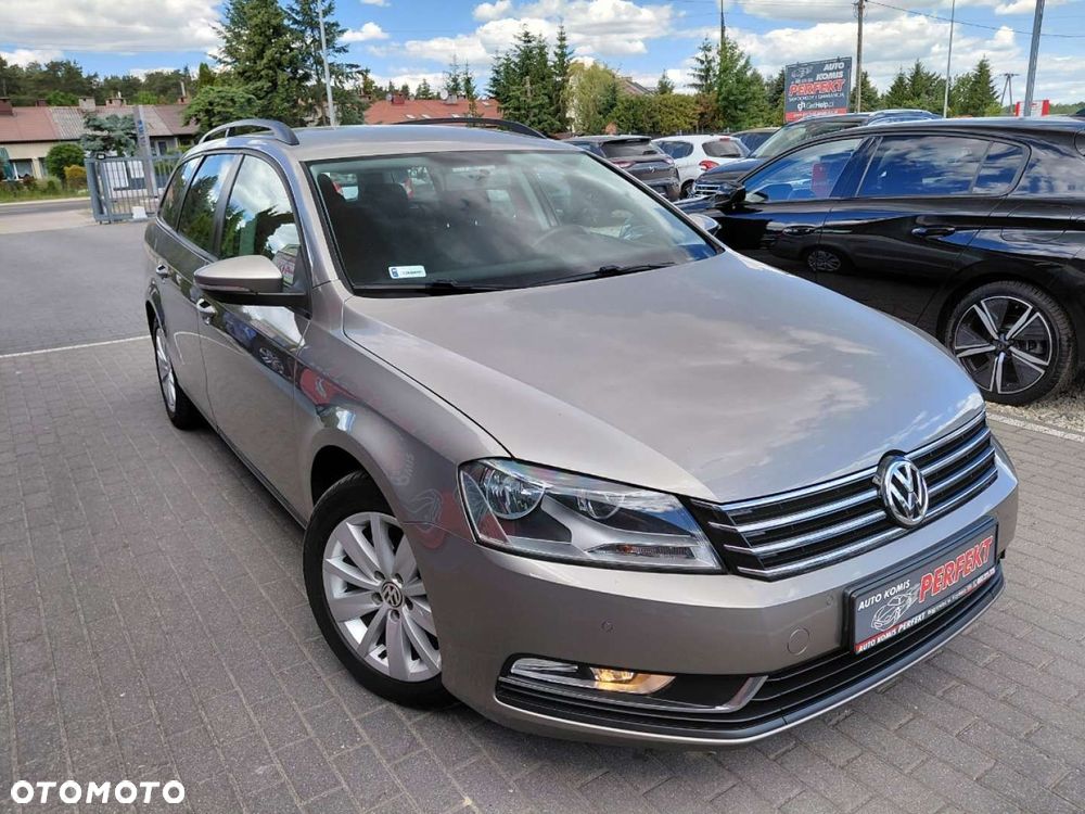 Volkswagen Passat - 4