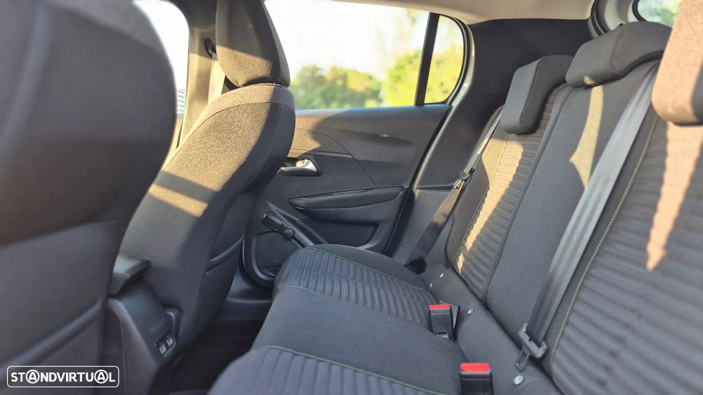 Peugeot e-208 Active - 8