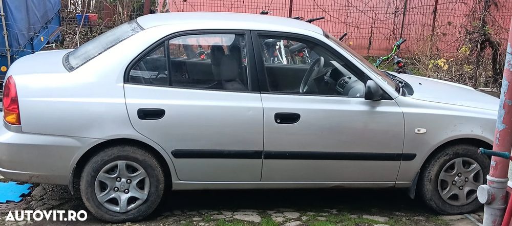 Hyundai Accent LC 1.3 SOHC - 1
