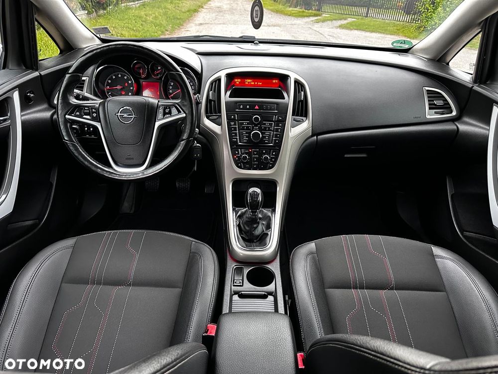 Opel Astra 1.4 Turbo - 26
