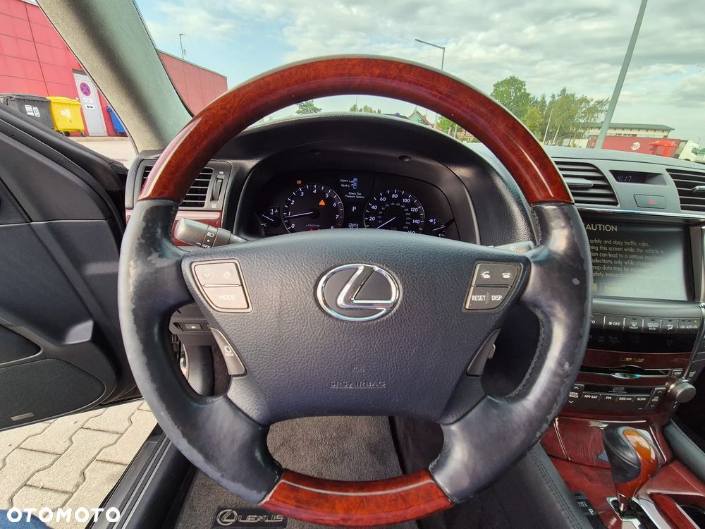 Lexus LS 460 Elegance - 24