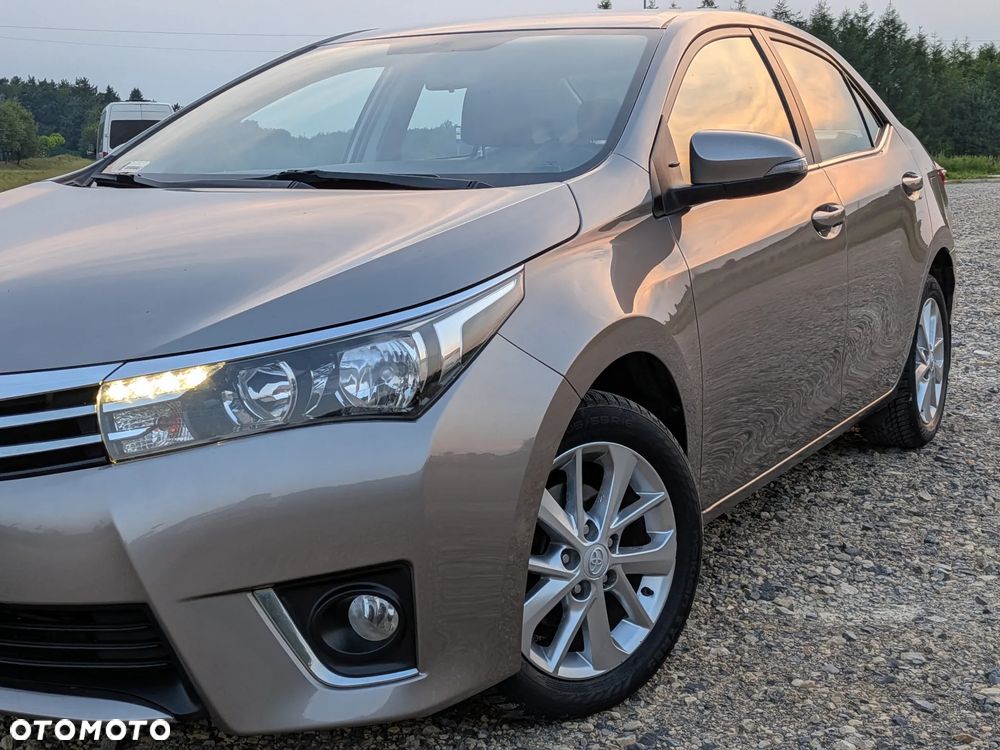 Toyota Corolla 1.6 Prestige EU6 - 13