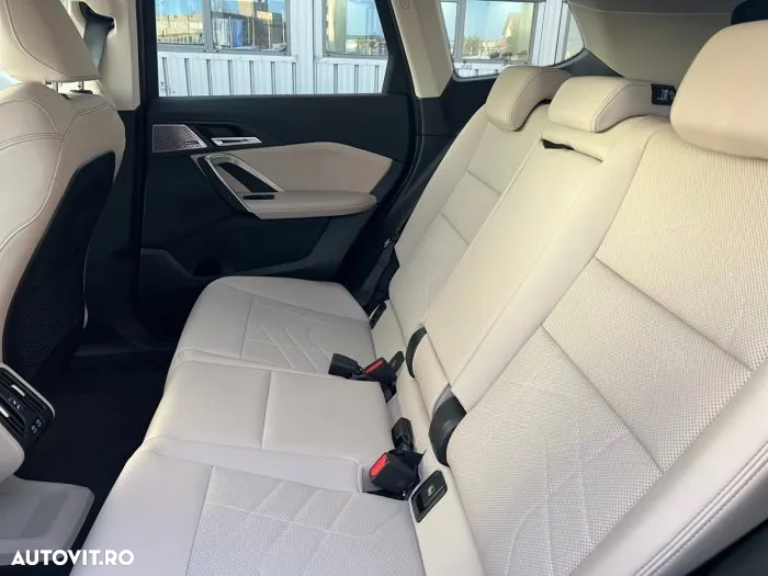 BMW iX1 xDrive30 - 16