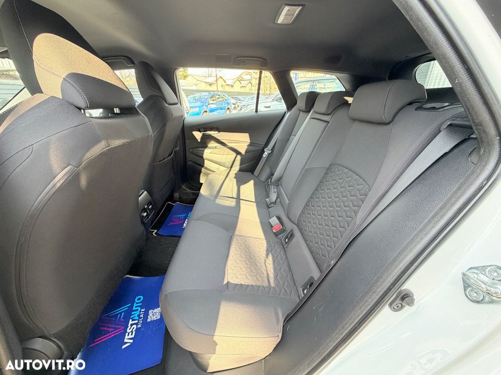 Toyota Corolla 1.8 HSD Dynamic - 18