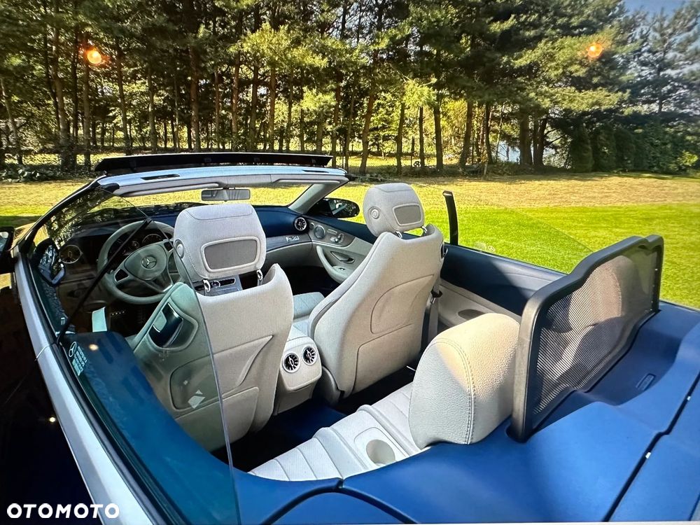 Mercedes-Benz Klasa E 300 9G-TRONIC AMG Line - 9