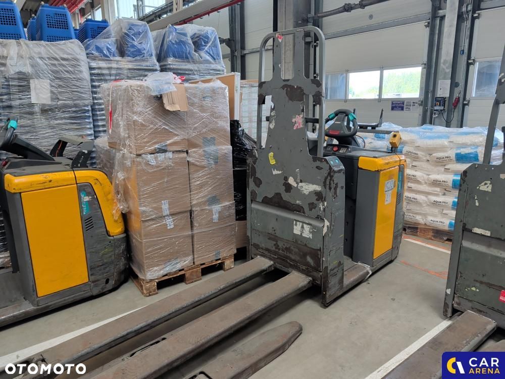 Jungheinrich ECE 225 - 1