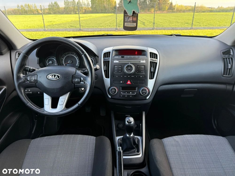 Kia Ceed - 18