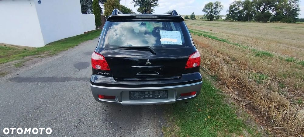 Mitsubishi Outlander 2.0 Comfort 4WD - 8