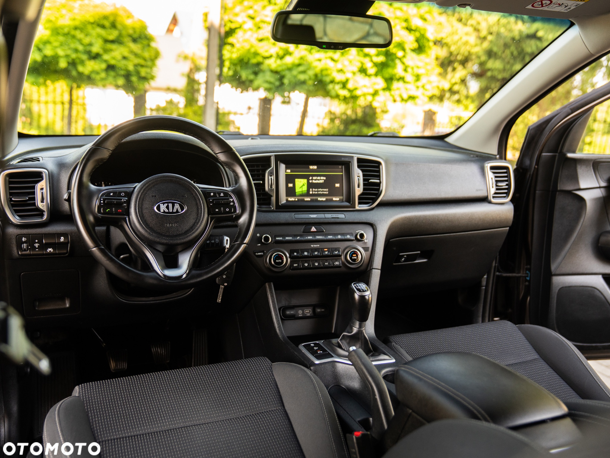 Kia Sportage 1.7 CRDI Business Line L 2WD - 27
