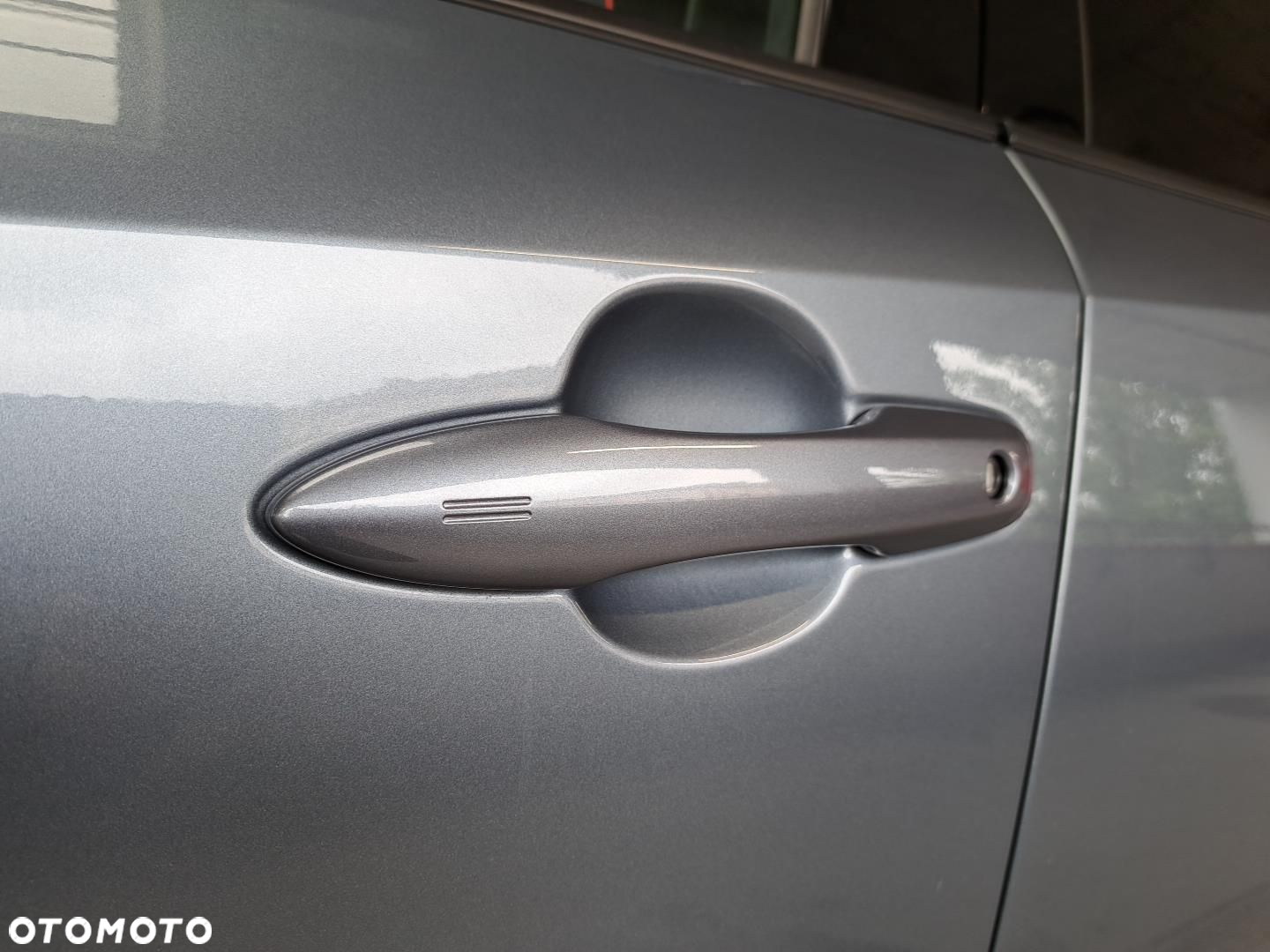 Toyota Corolla - 30