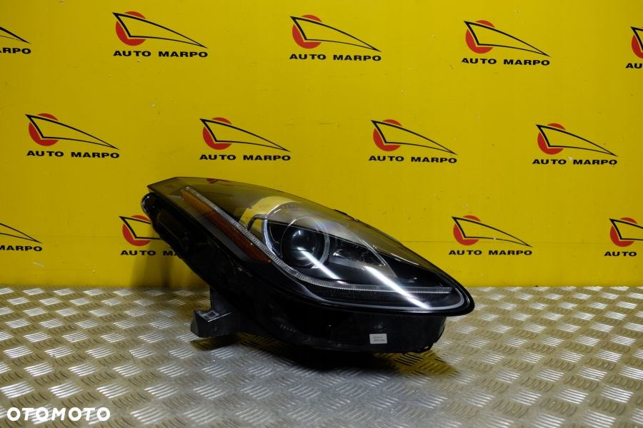 JAGUAR F-TYPE X152 2013- REFLEKTOR LAMPA XENON PRAWA 16PIN USA - 2