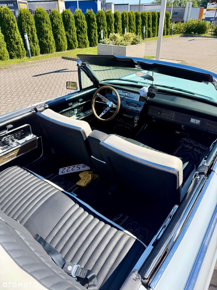 Lincoln Continental - 13
