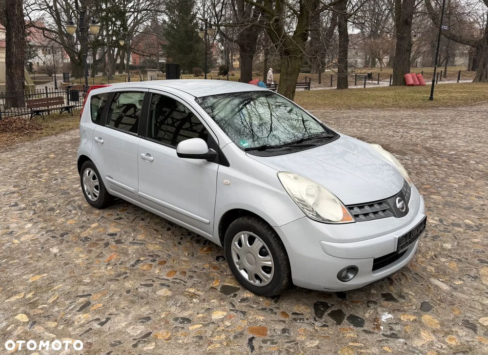 Nissan Note - 1