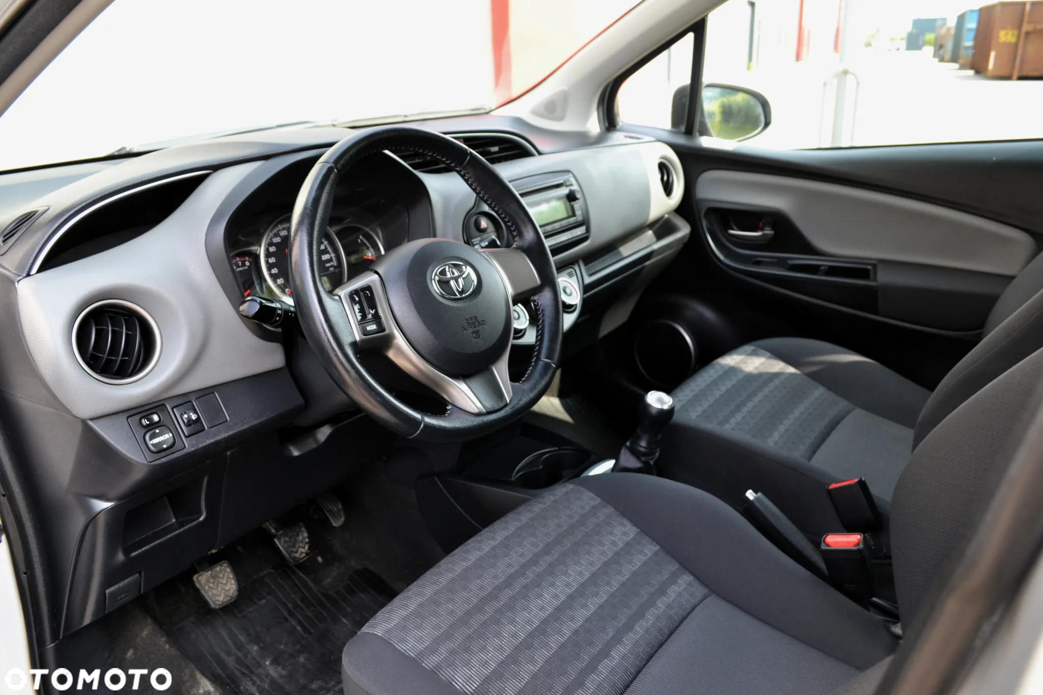 Toyota Yaris 1.0 Life EU6 - 5
