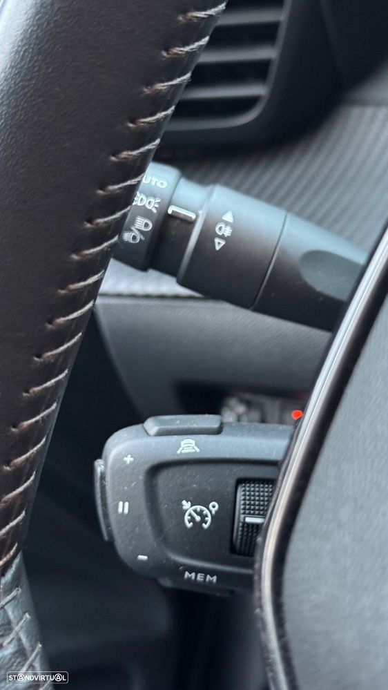 Peugeot 208 1.2 PureTech Allure - 12