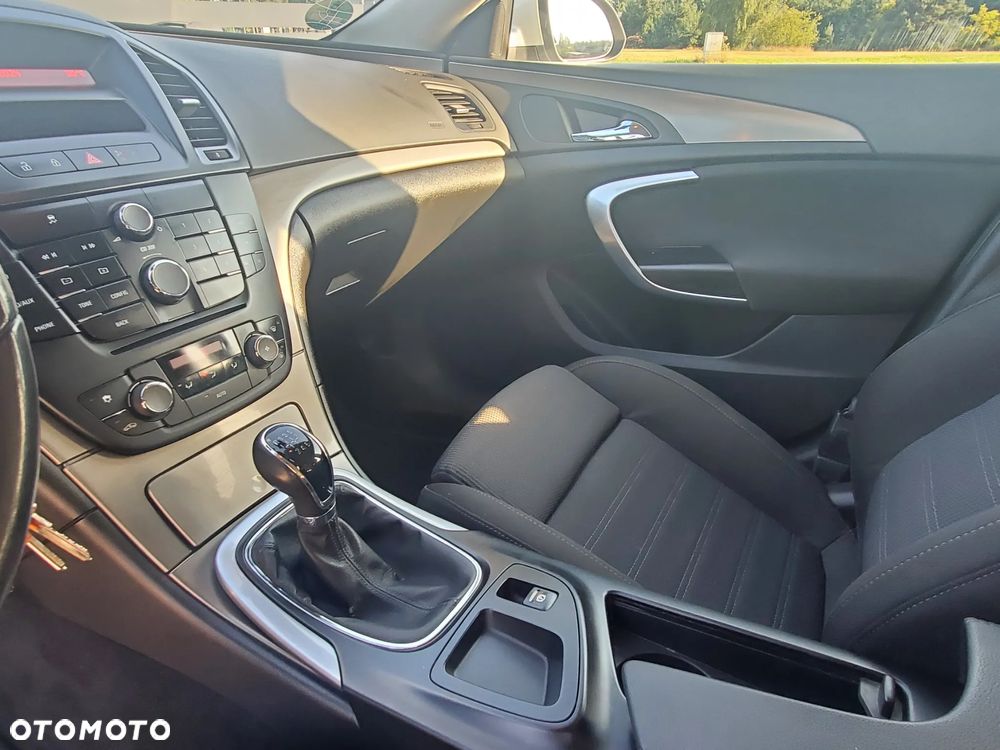 Opel Insignia - 17