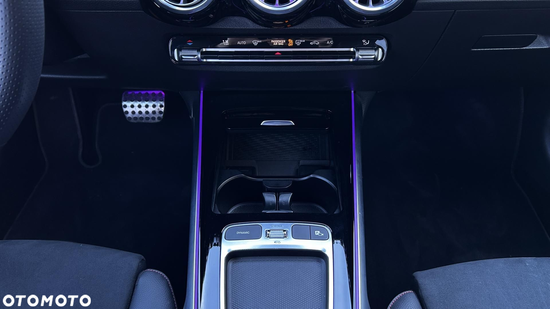 Mercedes-Benz GLB 200 AMG Line 7G-DCT - 16