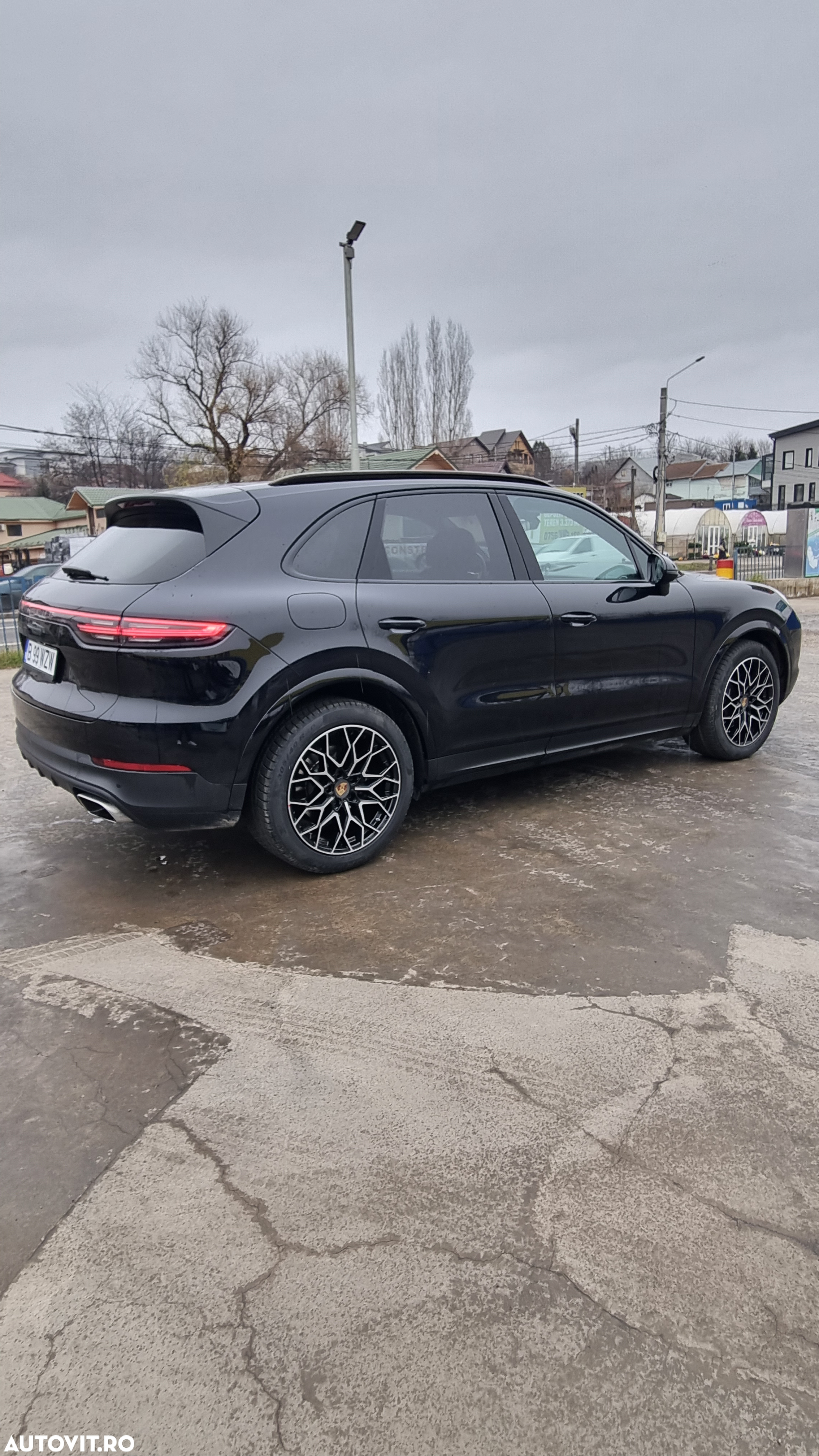 Porsche Cayenne Standard - 4