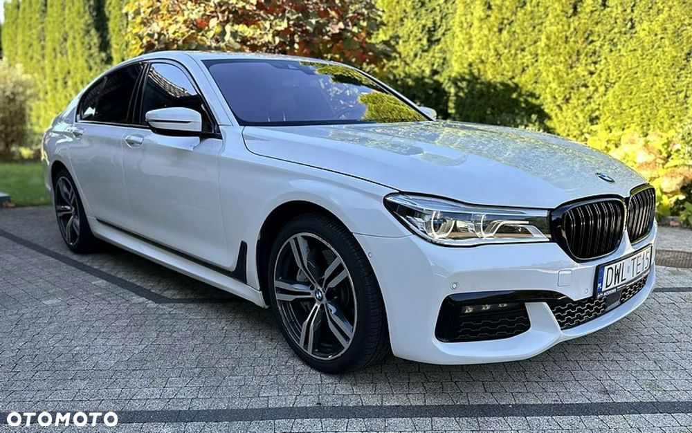 BMW Seria 7 - 35