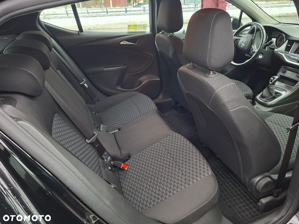 Opel Astra 1.2 T Edition S&S - 10