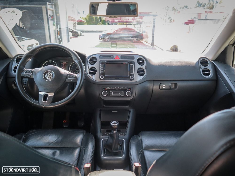 VW Tiguan 2.0 TDi Sport BlueMotion - 20