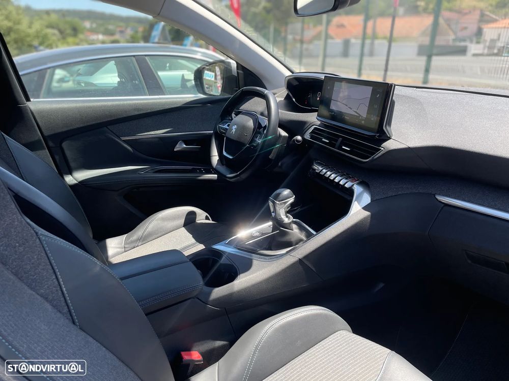 Peugeot 3008 1.5 BlueHDi Allure Pack - 11