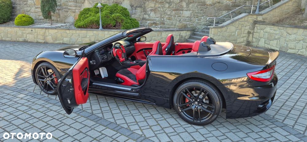 Maserati GranCabrio - 15