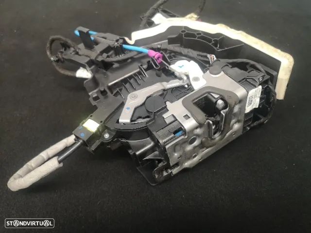 Fechadura da porta frente direita com mecanismo original Mercedes W205 C-Class 2014+ - 3