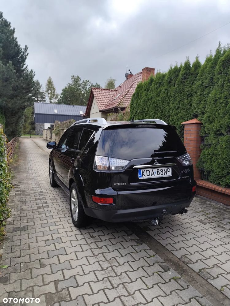 Mitsubishi Outlander 2.0 DID Intense + - 8