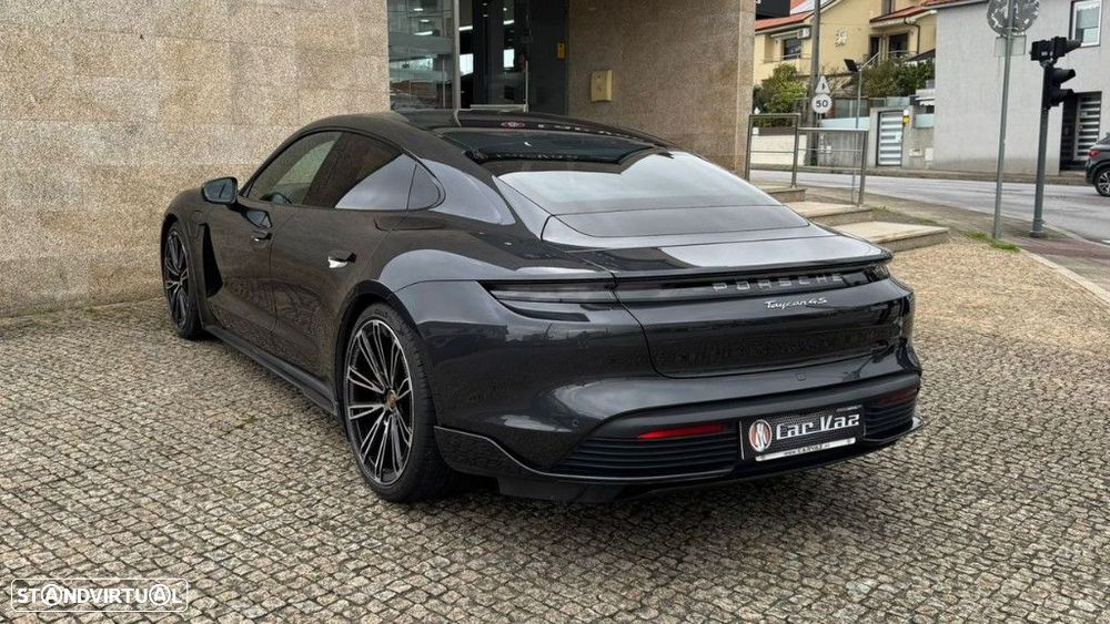 Porsche Taycan 4S - 7
