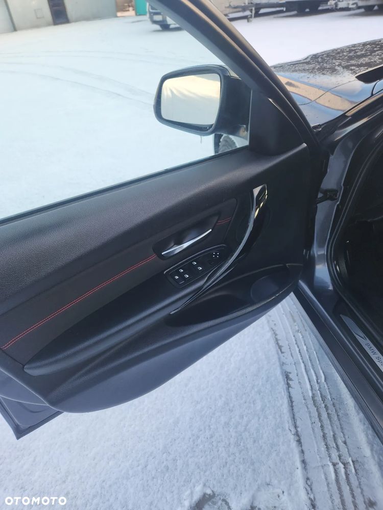 BMW Seria 3 316d Sport Line - 11