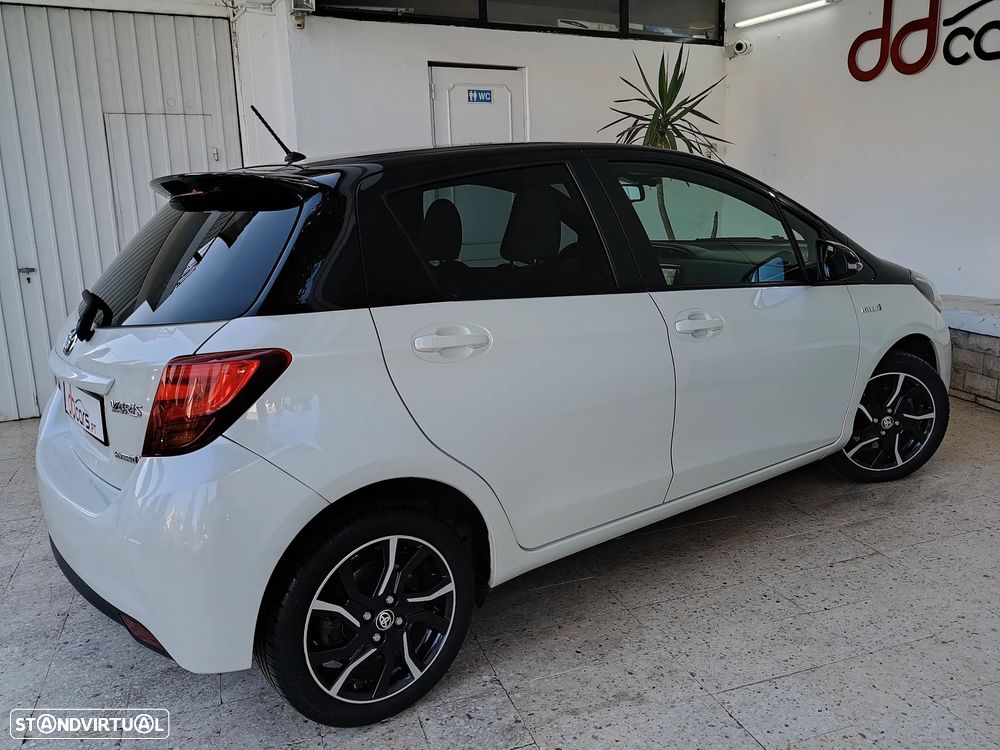 Toyota Yaris 1.5 HSD Comfort +P.Style+P.Techno — fotografia 19