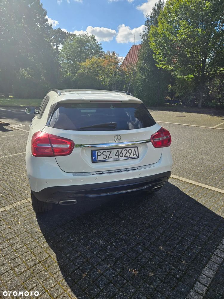 Mercedes-Benz GLA 250 4-Matic - 5
