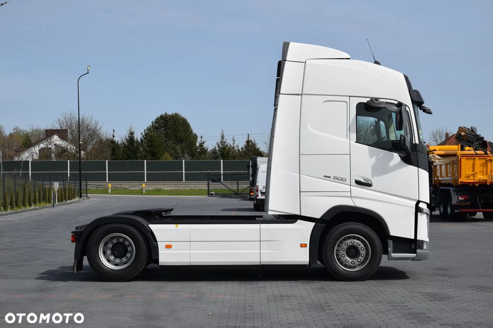 Volvo FH500 / EURO 6 / KLIMATYZACJA POSTOJOWA / ACC / LEDY / 2 ZBIORNIKI / FULL SPILERY / SERWISOWANY / SPROWADZONY - 4
