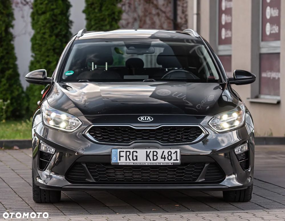 Kia Ceed - 4