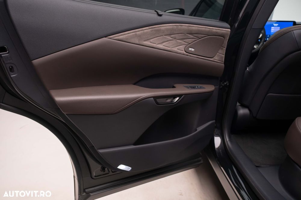 Lexus Seria RX 450h+ (Plug-in-Hybrid) Luxury - 16