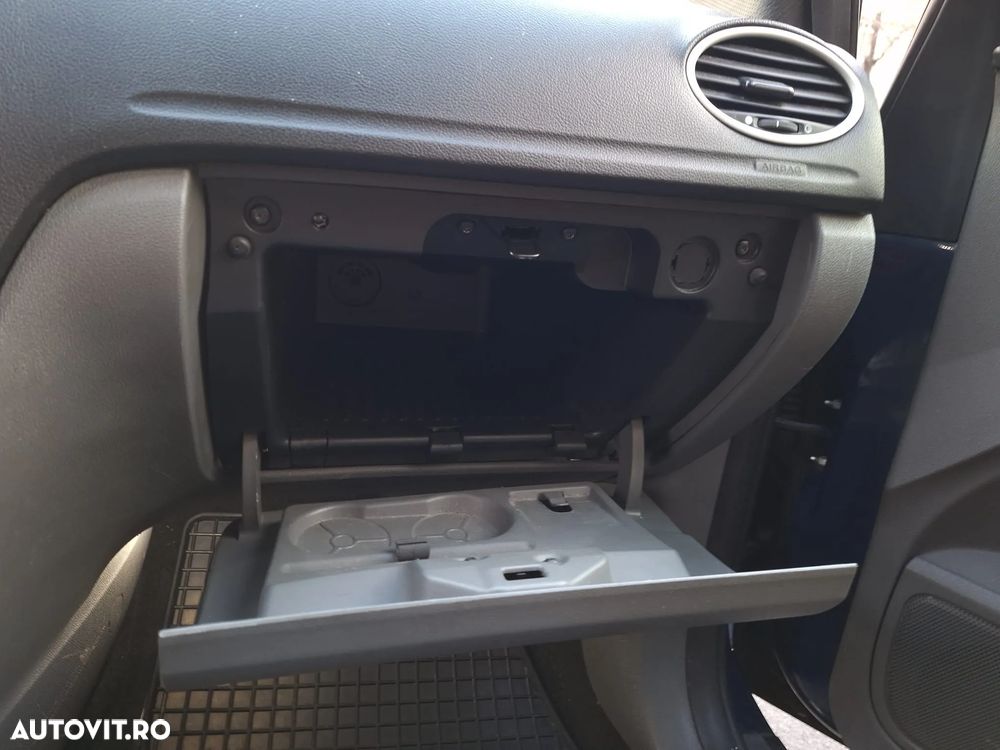 Ford Focus 1.6 TDCI 90 CP Trend - 12