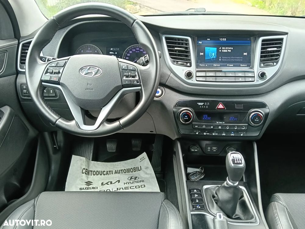 Hyundai Tucson blue 1.7 CRDi 2WD Intro Edition - 15