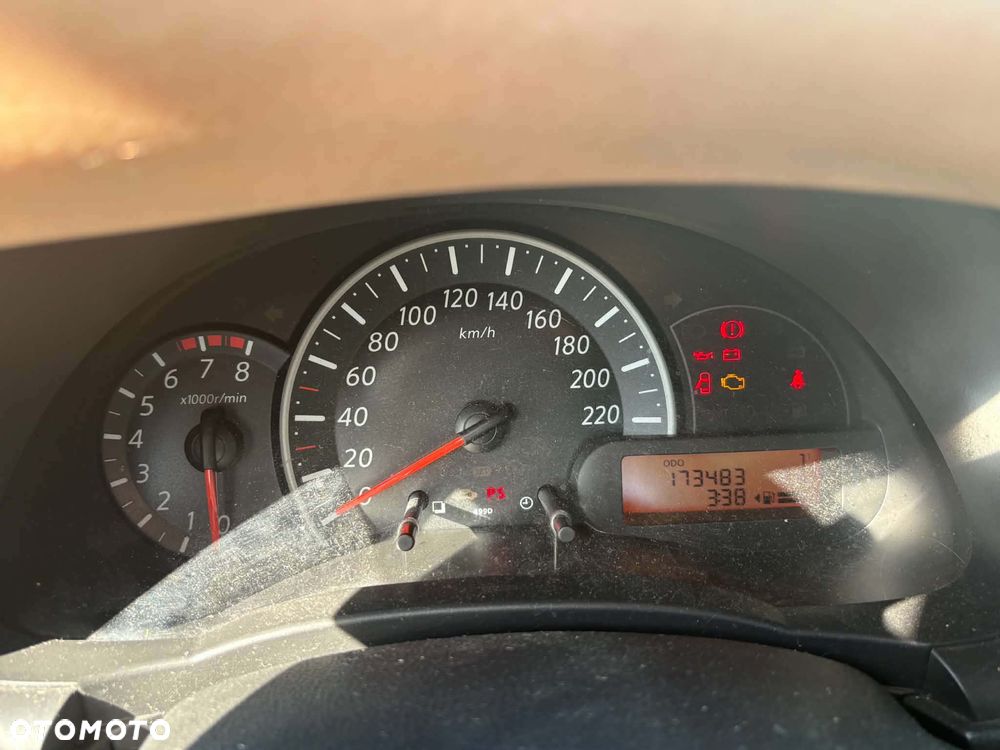 Nissan Micra - 4