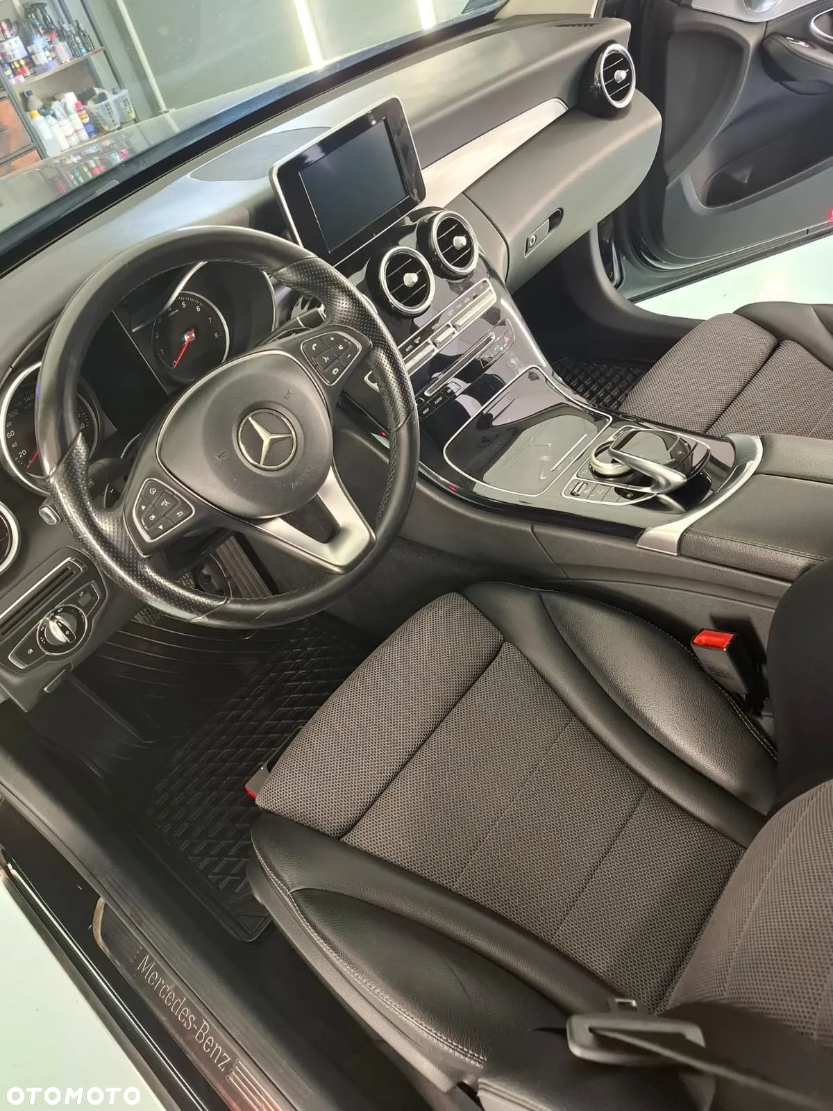 Mercedes-Benz Klasa C 250 7G-TRONIC - 13